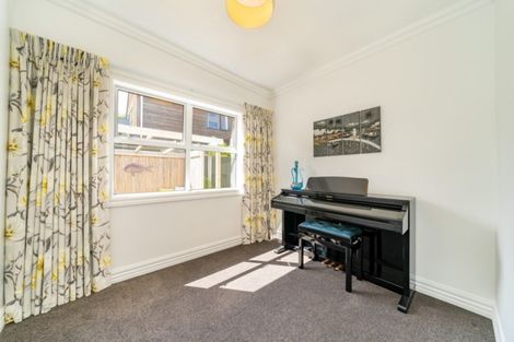 Photo of property in 16 Oriental Street, Petone, Lower Hutt, 5012