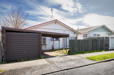 Photo of property in 67 Pendarves Street, New Plymouth, 4310
