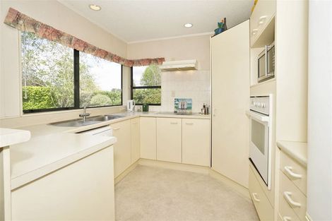 Photo of property in 95 Grosvenor Gardens, Flagstaff, Hamilton, 3210