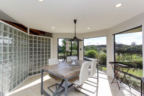 Photo of property in 371b Mangorei Road, Merrilands, New Plymouth, 4312