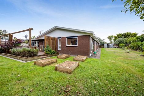 Photo of property in 11 Matai Place, Hawera, 4610