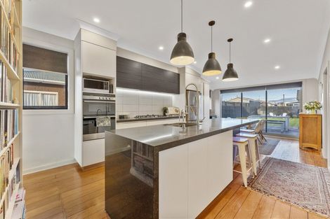 Photo of property in 7 Massey Street, Westown, New Plymouth, 4310