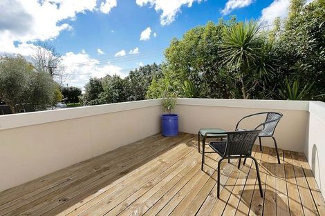 Photo of property in 24a Wheturangi Road, Greenlane, Auckland, 1051