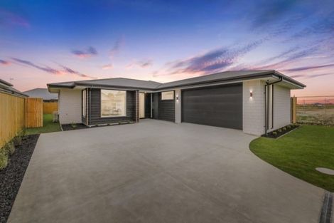 Photo of property in 19 Sandhurst Drive, Papamoa Beach, Papamoa, 3118