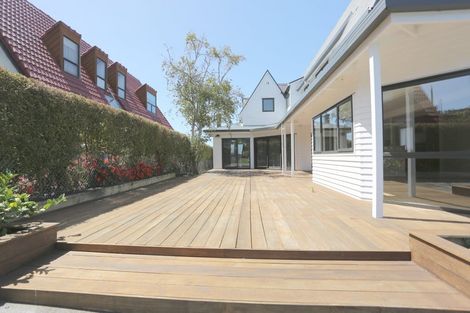 Photo of property in 128 Beach Road, Castor Bay, Auckland, 0620