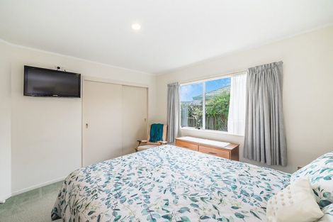 Photo of property in 17a Villa Grove, Paraparaumu, 5032