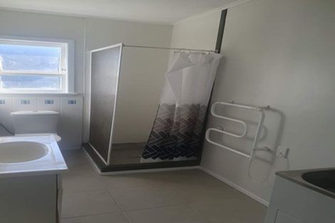 Photo of property in 1/23 Alwyn Avenue, Te Atatu South, Auckland, 0610