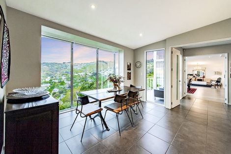 Photo of property in 2 Redcliffs View Lane, Redcliffs, Christchurch, 8081