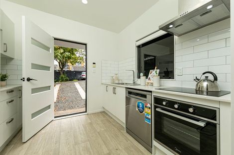 Photo of property in 35 Rakich Place, Henderson, Auckland, 0612
