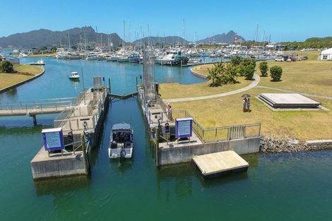 Photo of property in 4 Cordyline Way, One Tree Point, 0118