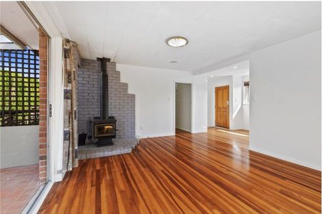 Photo of property in 20 Spencer Road, Pinehill, Auckland, 0632