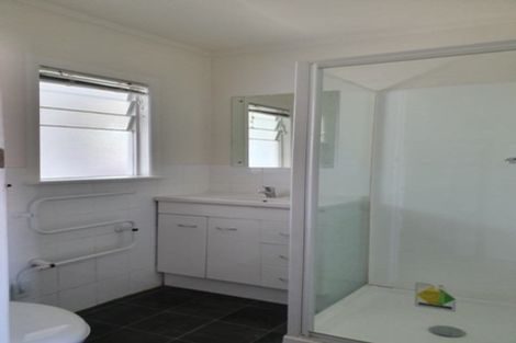 Photo of property in 3/191 Onewa Road, Birkenhead, Auckland, 0626