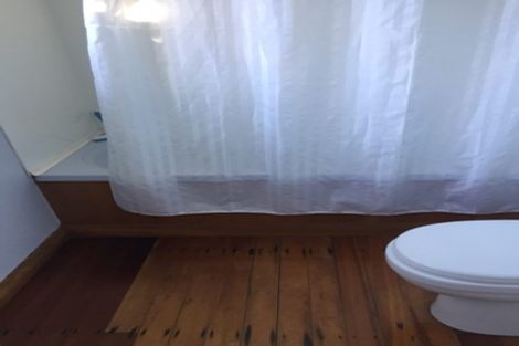 Photo of property in 1 Renown Road, Raumati South, Paraparaumu, 5032