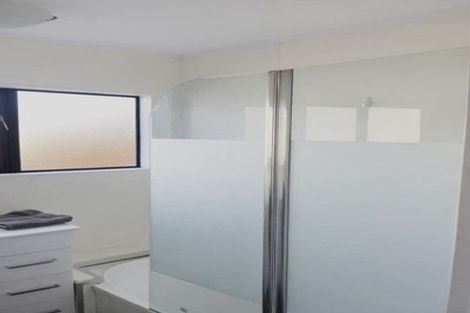 Photo of property in 88a Ennis Avenue, Pakuranga Heights, Auckland, 2010