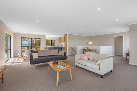 Photo of property in 11 Wilson Way, Waikanae, 5036