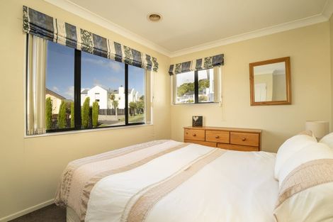 Photo of property in 4 Claverton Grove, Churton Park, Wellington, 6037