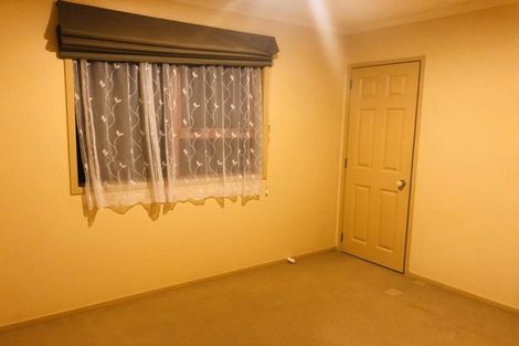 Photo of property in 17a Lesa Annis Place, Henderson, Auckland, 0612