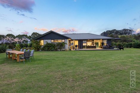 Photo of property in 225b Amreins Road, Taupaki, 0782