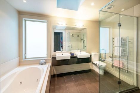 Photo of property in 11 Kelliher Drive, Wanaka, 9305