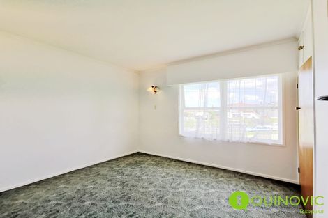 Photo of property in 520 Glenfield Road, Glenfield, Auckland, 0629