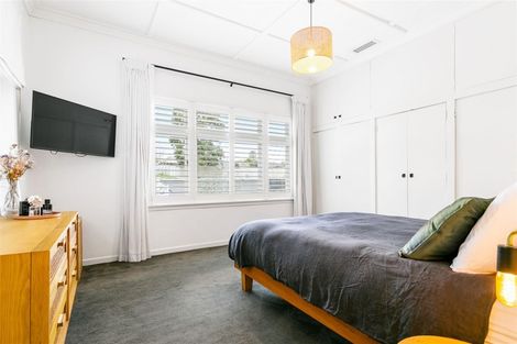 Photo of property in 2 Alice Street, Riverhead, 0820