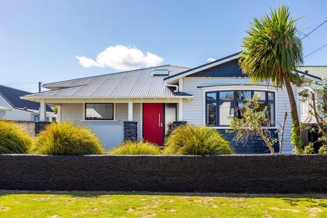 Photo of property in 15 North Street, Petone, Lower Hutt, 5012