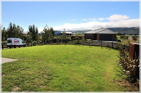 Photo of property in 17 Westwood Drive, Aokautere, Palmerston North, 4471