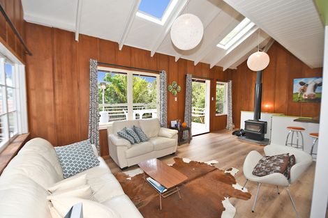 Photo of property in 21 Spray Crescent, Leigh, 0985