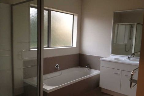 Photo of property in 3/14b Moffat Road, Red Beach, 0932