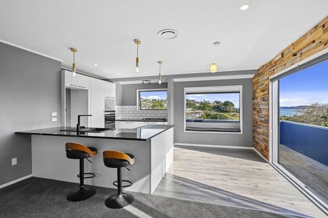 Photo of property in 1291 Whangaparaoa Road, Army Bay, Whangaparaoa, 0930