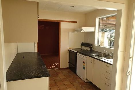 Photo of property in 21 Glennandrew Drive, Half Moon Bay, Auckland, 2012