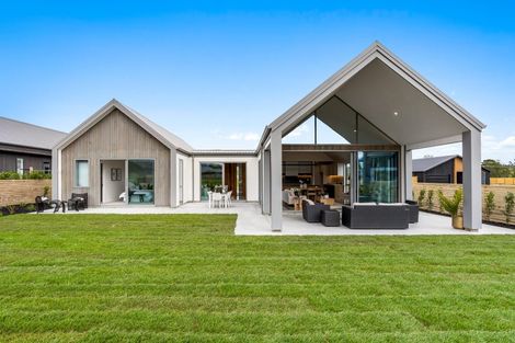 Photo of property in 9 Tiaki Lane, Matakana, 0985