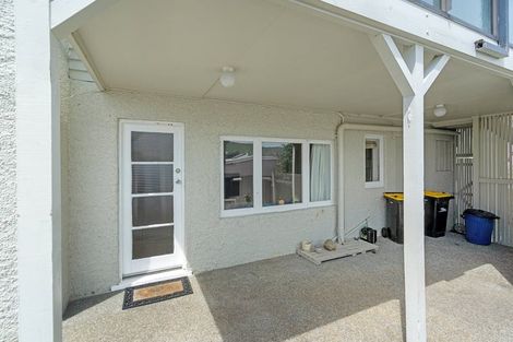 Photo of property in 4 Mills Road, Brooklyn, Wellington, 6021