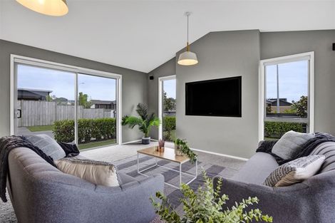 Photo of property in 22 Keene Drive, Bell Block, New Plymouth, 4312