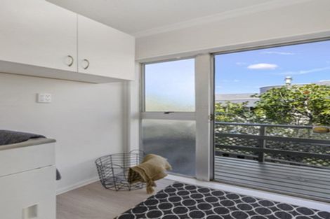 Photo of property in 2/25 Tawa Road, Te Atatu Peninsula, Auckland, 0610