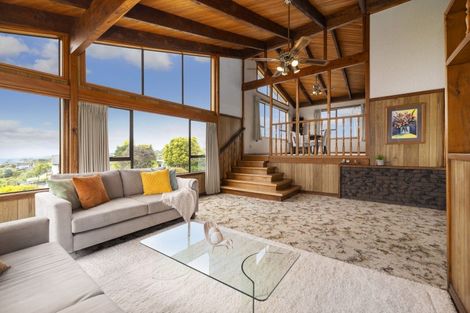 Photo of property in 1/72 Deep Creek Road, Torbay, Auckland, 0630