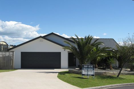 Photo of property in 15 Maddison Place, Welcome Bay, Tauranga, 3112
