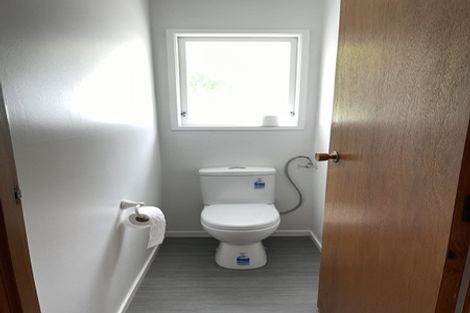 Photo of property in 27 Beaudine Avenue, Glenfield, Auckland, 0629