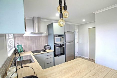 Photo of property in 1/3 Flaxdale Street, Birkdale, Auckland, 0626