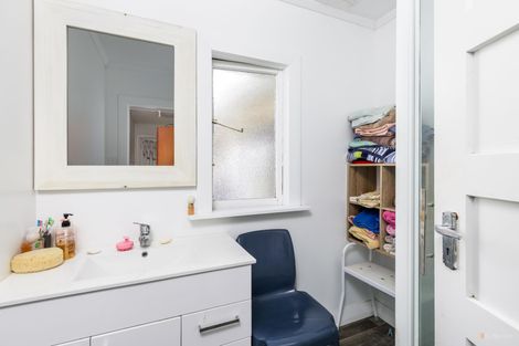 Photo of property in 15 Moorhouse Street, Waimate, 7924