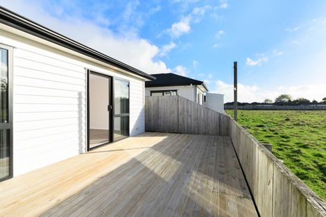 Photo of property in 40 Koroheke Road, Takanini, 2110