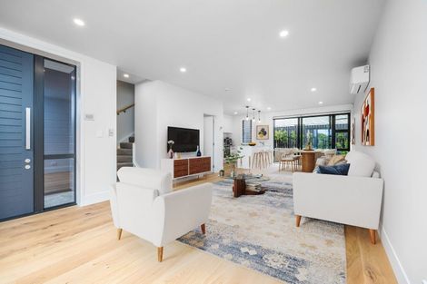 Photo of property in 7b Treasury Place, Onehunga, Auckland, 1061