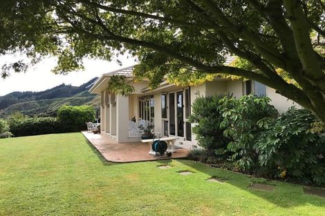Photo of property in 48 Nyhane Drive, Ligar Bay, Takaka, 7183