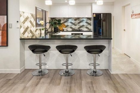 Photo of property in 1 Arataki Way, Glen Eden, Auckland, 0602