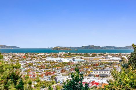 Photo of property in 11c Saint Johns Way, Normandale, Lower Hutt, 5010