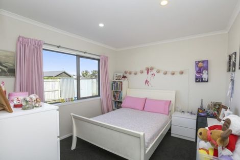 Photo of property in 14 Wentworth Lane, Waiwhakaiho, New Plymouth, 4312