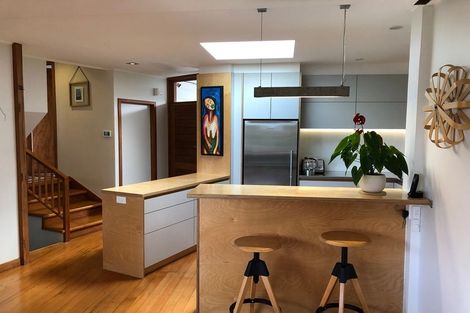 Photo of property in 9 City View Terrace, Birkenhead, Auckland, 0626