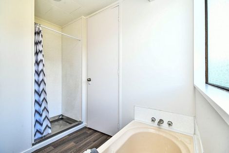 Photo of property in 6 Leaming Place, Clarks Beach, 2122