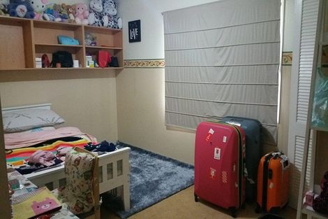 Photo of property in 7 Landsberg Way, Windsor Park, Auckland, 0632