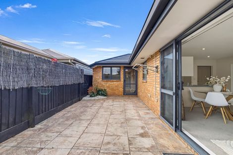 Photo of property in 1/42 Sawyers Arms Road, Northcote, Christchurch, 8052